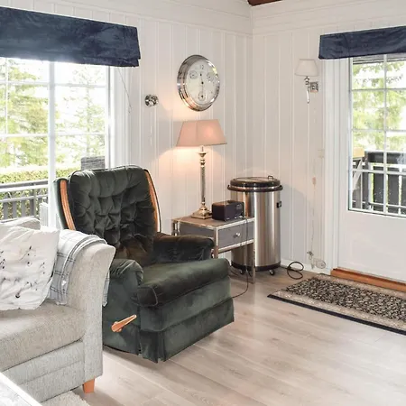 בית נופש 4 Bedroom Awesome In Drangedal