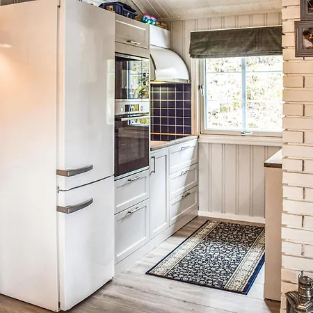 4 Bedroom Awesome In *