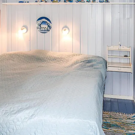 Feriehus 4 Bedroom Awesome In