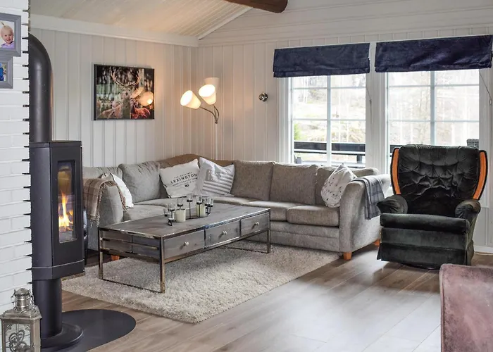 4 Bedroom Awesome In Semesterbostad *